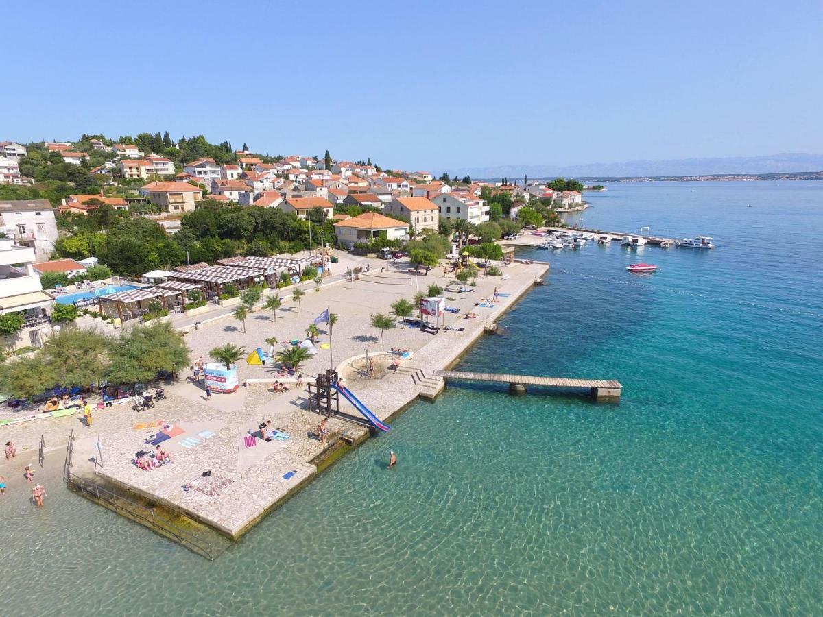 Vila Marijana Preko Exteriör bild